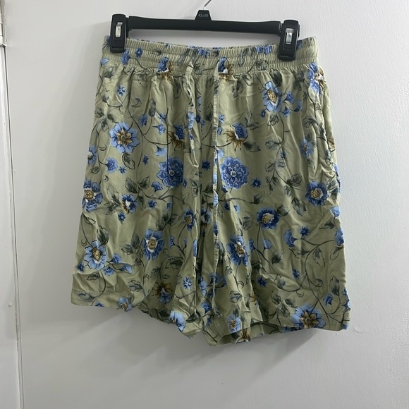 New Look Pants - New Look Green and Blue Flat Front Shorts